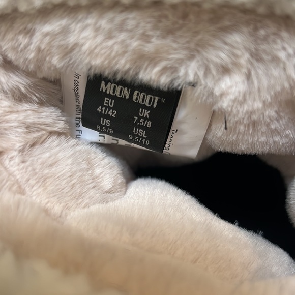 Moon Boots - Light Low Shearling - Picture 4 of 5